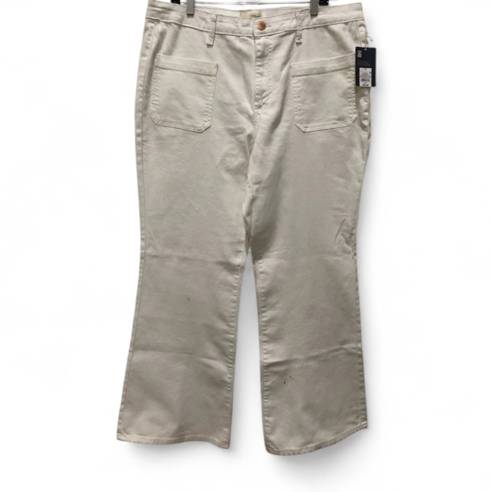 NWT Universal Thread High Rise White Flare Jeans Size 17